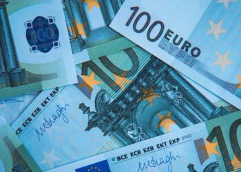 EU finance firms urged to get on with anti-money laundering compliance
